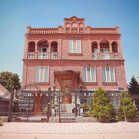 Versal Hotel Herson Exterior foto